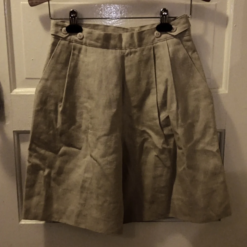 Carol Horn 100% linen shorts sz 6 - Picture 1 of 3